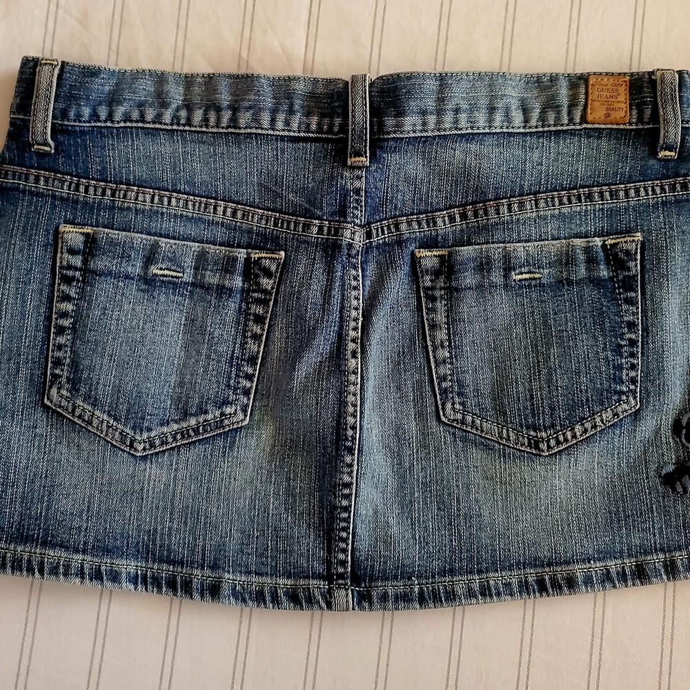 GUESS Denim Mini Skirt with Navy Floral Embroidery - Picture 2 of 6